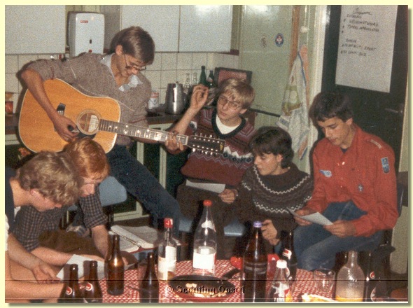 1982 Pivoweekend 1e gebouw Testament muzikale begeleiding.jpg