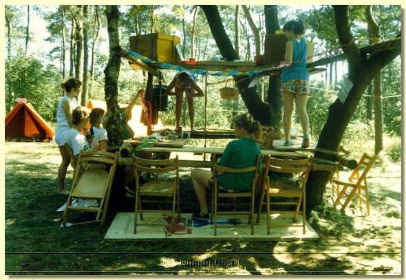 1987 Zomerkamp - Gidsen.JPG