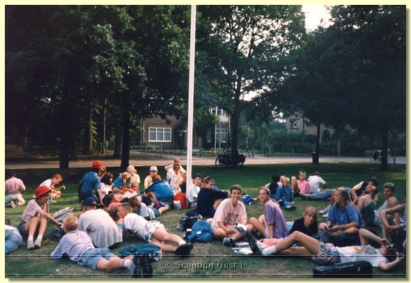 1989 Zomerkamp - Hike.JPG