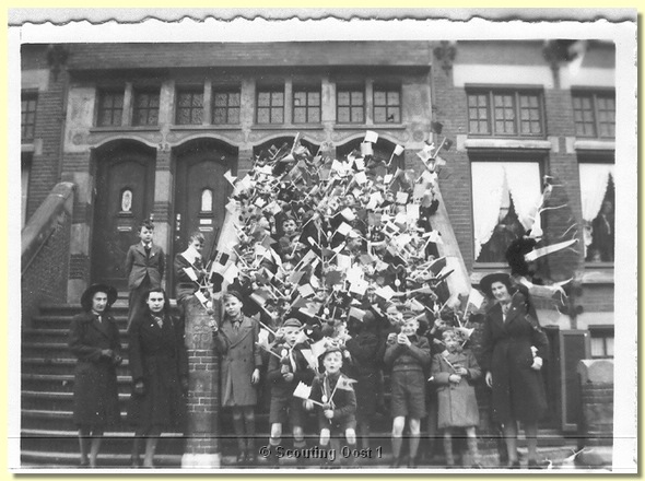 1946_Willem_Beukelstraat_vlaggetjes.jpg